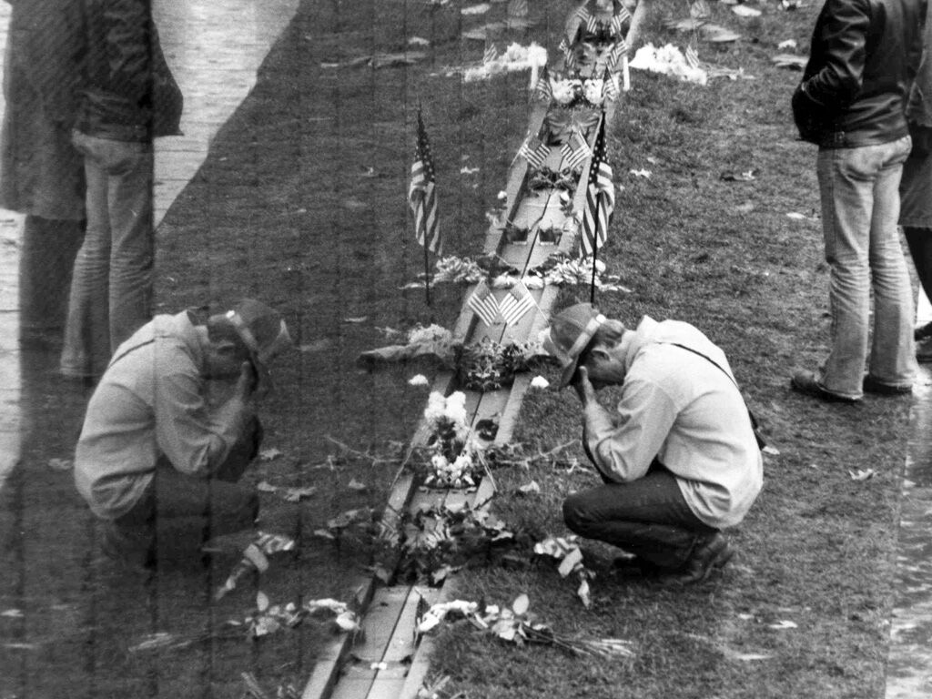 Vietnam Wall Memorial.jpg